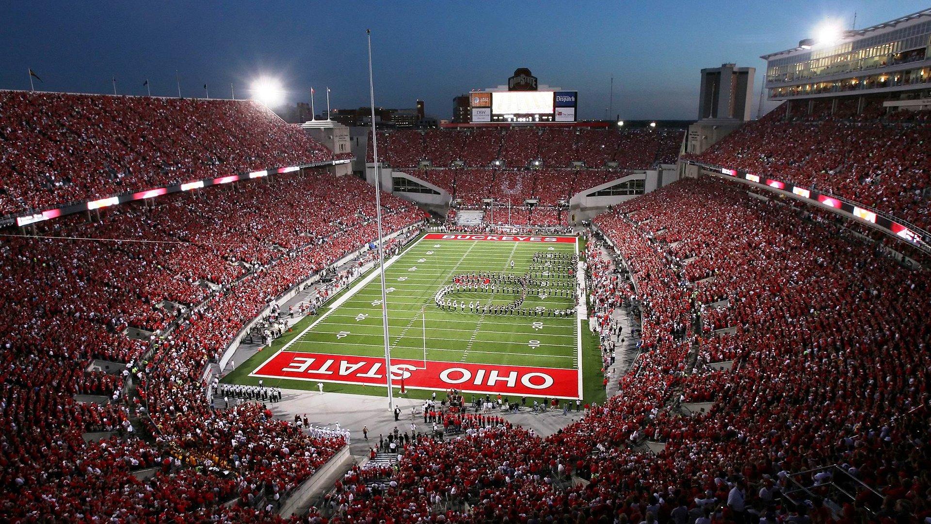 埃米利亚诺·马丁内斯，戴金手套的恶人门神，争议与荣耀并存的绿茵传奇